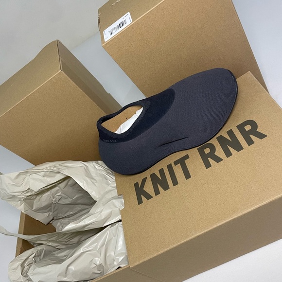 Yeezy Knit Runner Adidas - Picture 5 of 8